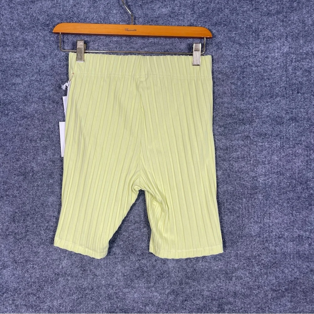 NWT Good American 2 Women’s XS Key Lime Pull On Wide Ribbed Biker Bermuda Shorts